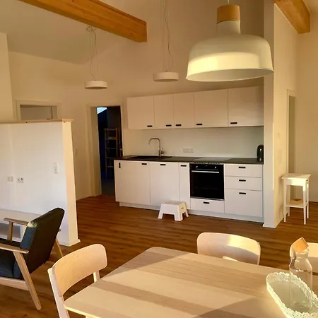 - Modern - Ausblick - Bodenseehinterland Apartment *