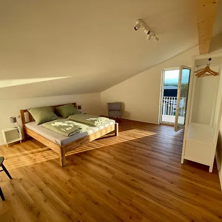 - Modern - Ausblick - Bodenseehinterland Markdorf