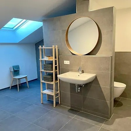 - Modern - Ausblick - Bodenseehinterland Apartment Markdorf