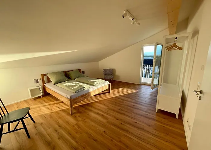 - Modern - Ausblick - Bodenseehinterland Markdorf